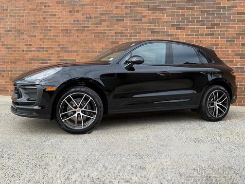 2026 Porsche Macan Base