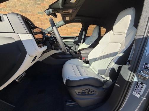2026 Porsche Cayenne Turbo
