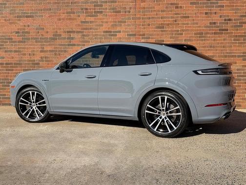 2026 Porsche Cayenne Turbo
