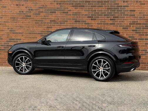 2026 Porsche Cayenne AWD