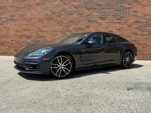 2023 Porsche Panamera E-Hybrid 4