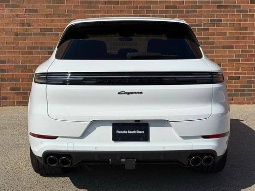 2026 Porsche Cayenne AWD