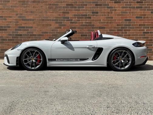 2023 Porsche 718 Spyder Base