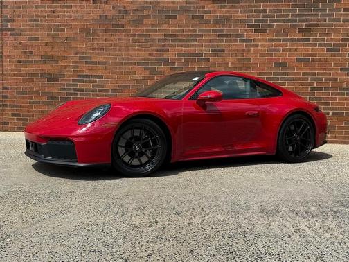 2025 Porsche 911 Carrera GTS