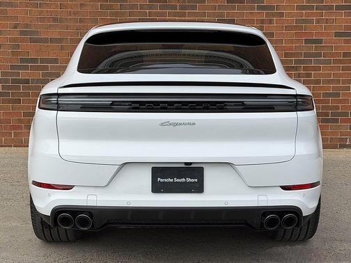 Carrara White 2026 Porsche Cayenne Base