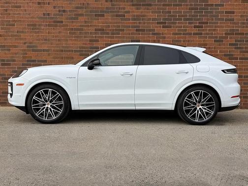 2026 Porsche Cayenne Base