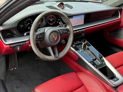 2024 Porsche 911 Turbo S