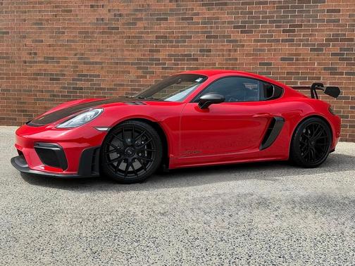 2023 Porsche 718 Cayman GT4 RS
