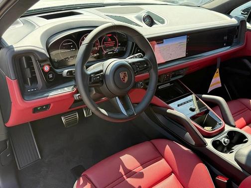2025 Porsche Cayenne GTS