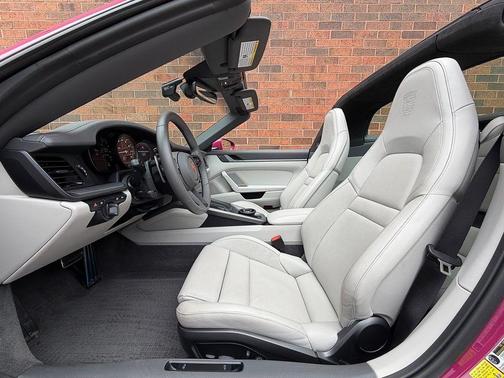 2024 Porsche 911 Targa 4S