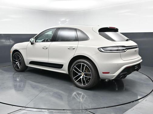 Chalk 2025 Porsche Macan