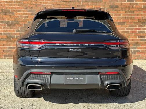 2022 Porsche Macan Base