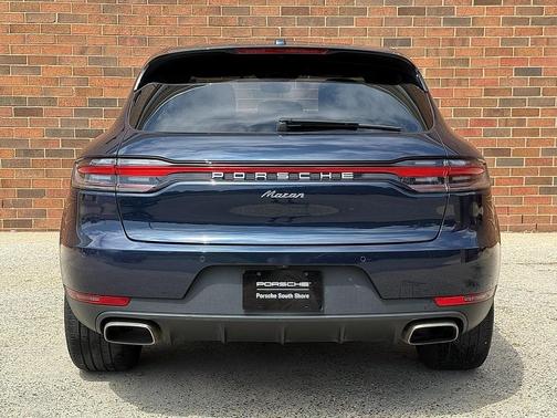 2021 Porsche Macan Base