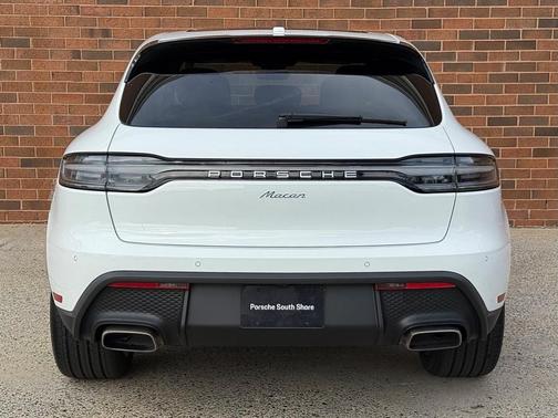 2024 Porsche Macan Base (PDK)