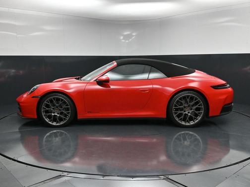 2025 Porsche 911 Carrera