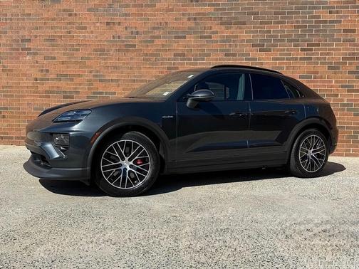 2025 Porsche Macan 4S