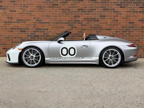 2019 Porsche 911 Speedster