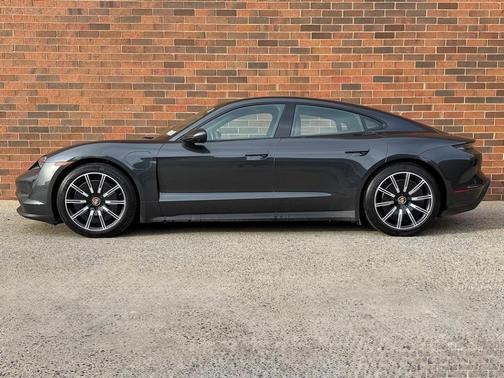 2022 Porsche Taycan 4S