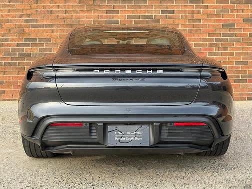 2022 Porsche Taycan 4S
