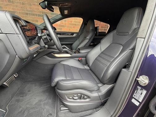 2025 Porsche Cayenne Turbo GT