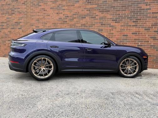 2025 Porsche Cayenne Turbo GT