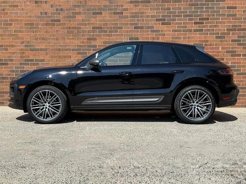 2025 Porsche Macan T