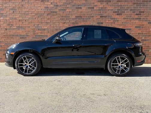2023 Porsche Macan 
