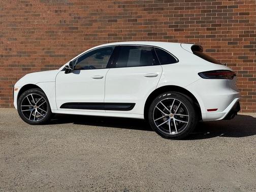 2024 Porsche Macan 