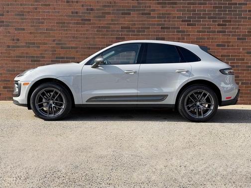 2025 Porsche Macan T