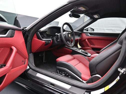 2026 Porsche 911 Targa 4S