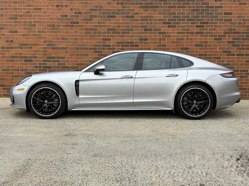 2023 Porsche Panamera Turbo S
