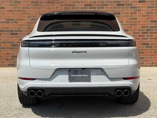 2025 Porsche Cayenne AWD