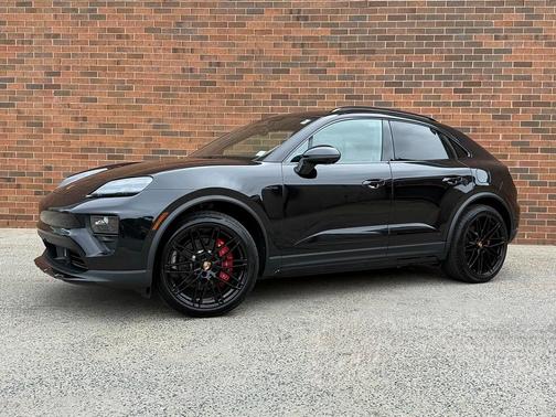 2025 Porsche Macan Electric 4S