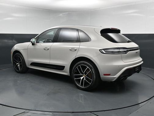 Chalk 2025 Porsche Macan