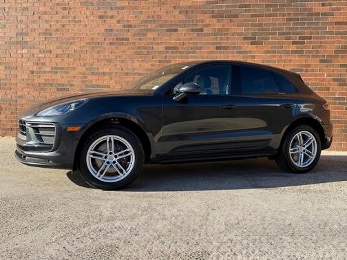 2026 Porsche Macan Base
