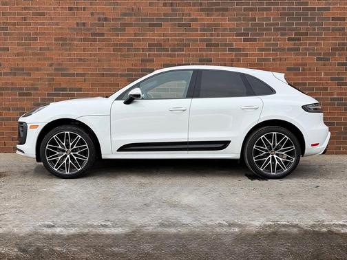 2025 Porsche Macan 