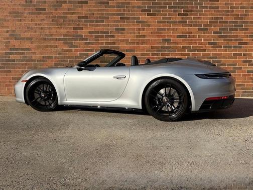 2024 Porsche 911 Carrera GTS