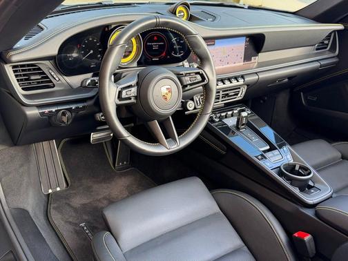 2024 Porsche 911 Carrera GTS