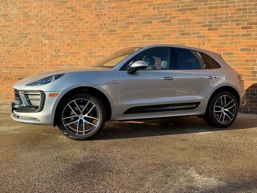 2025 Porsche Macan 