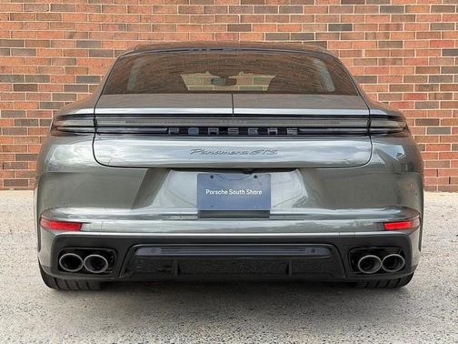 2026 Porsche Panamera GTS