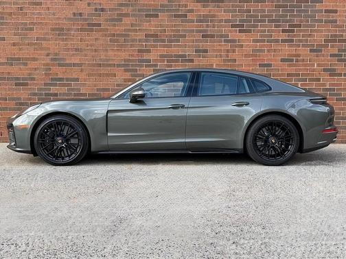 2026 Porsche Panamera GTS