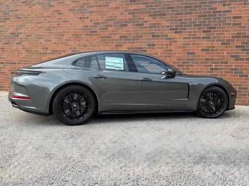 2026 Porsche Panamera GTS