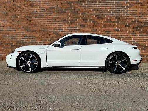 2023 Porsche Taycan Base