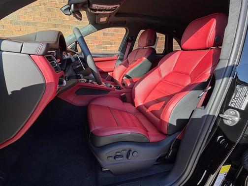 2026 Porsche Macan GTS