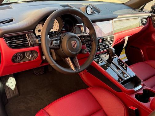2026 Porsche Macan GTS