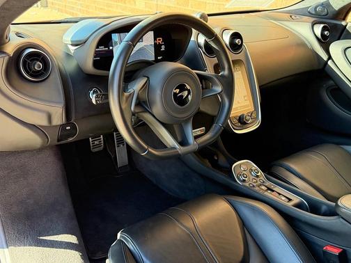 2019 McLaren 570S Base