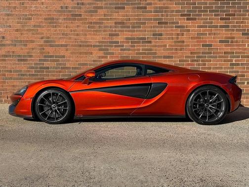 2019 McLaren 570S Base