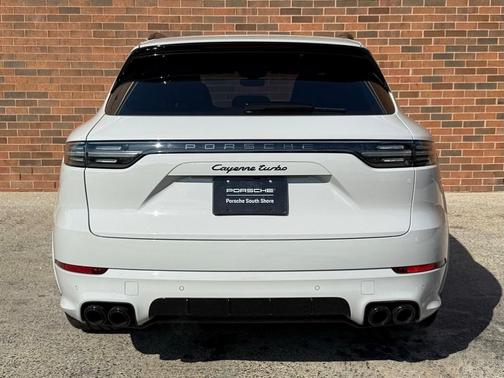 2023 Porsche Cayenne Turbo