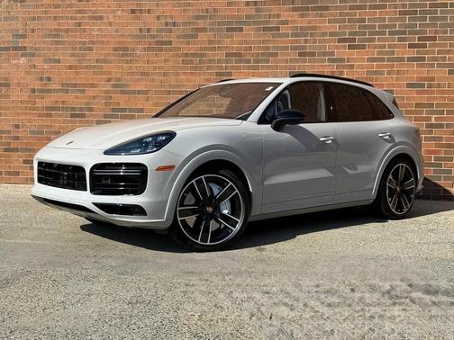 2023 Porsche Cayenne Turbo