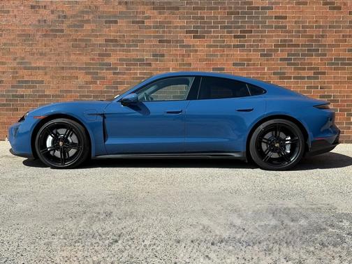 2024 Porsche Taycan 4S